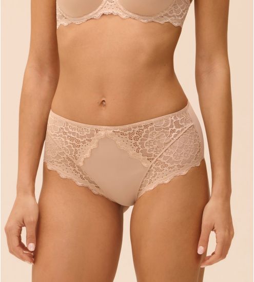 Hohe Beige Hosen streicheln...