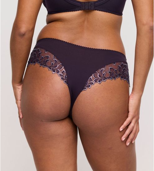 Lila Shorty bestickter...