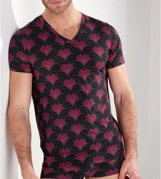 T-shirt homme imprimé art déco bordeaux, or et noir Carlyle