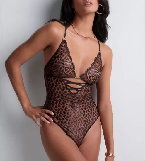 Body animal pattern without...