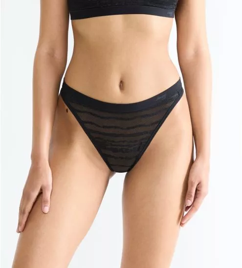 String en dentelle noir Sloggi Free Evolve