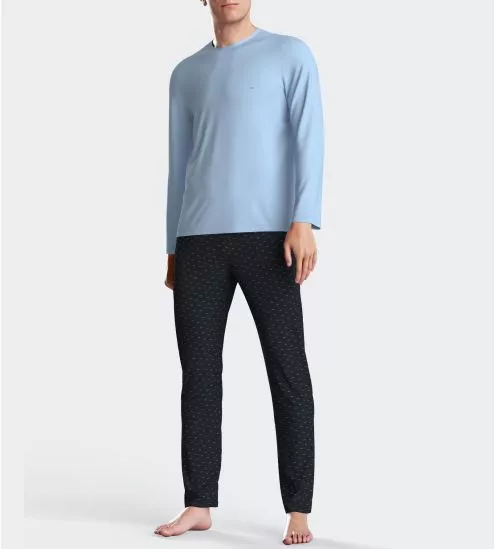 Pyjama homme en coton col rond bleu clair et pantalon imprimé avec noeud papillon