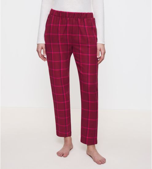 Rote Check-Hosen in...