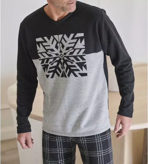 Pyjama polaire noir pantalon à carreaux et haut imprimé flocon de neige