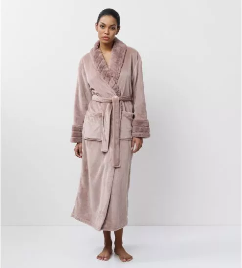 Pink long pilf bathrobe...