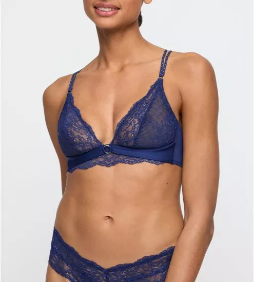 Triangle bra without...