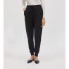Pantalon de jogging noir pour femme resserré aux chevilles