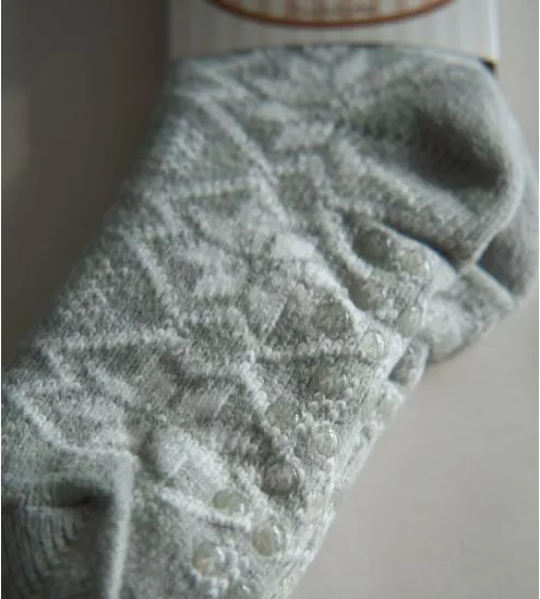 Chaussettes de Noël avec pompons Ingrid Gris