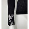 Pull fin noir col montant en laine et soie avec dentelle