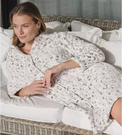 Robe de chambre longue imprimé léopard gris