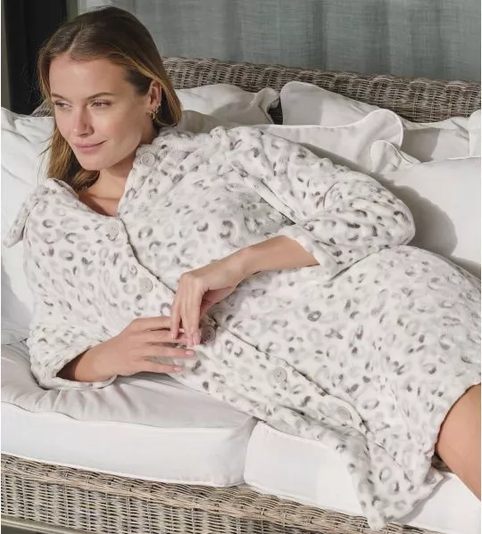 Robe de chambre longue imprimé léopard gris