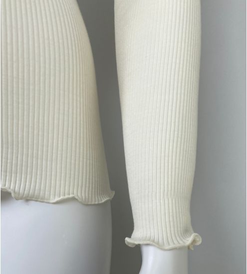 Pull fin côtelé en laine et soie col cheminée macramé Champagne