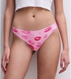 Brazilian brief pulpies kiss kisses