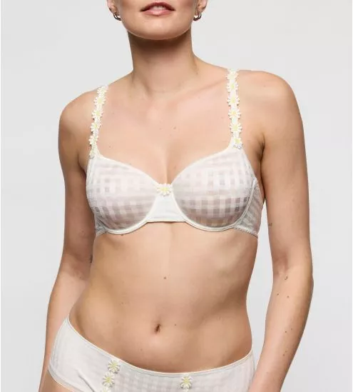 AVERO IVORY PETAL NEWING BRUG