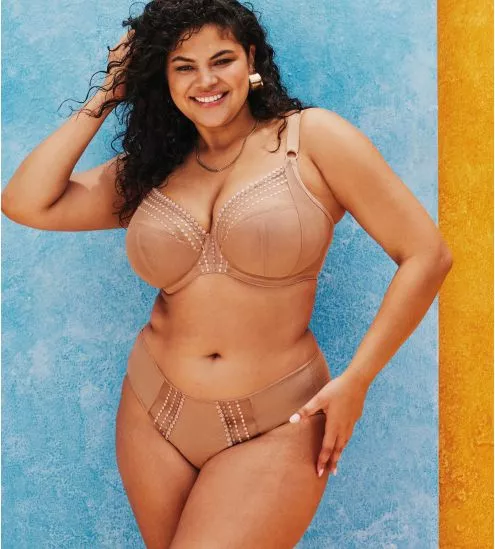 Deep Plunge Bra Matilda...