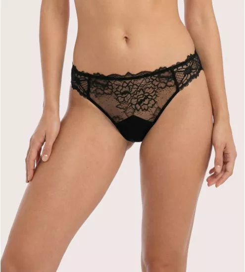 Slip sublime seduction in black lace
