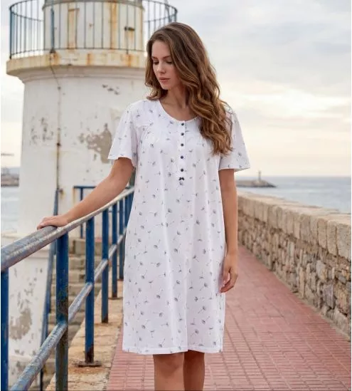 Chemise de nuit blanche classique