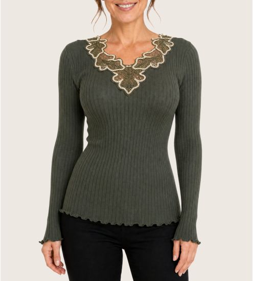 Top silk wool with embroidered collar Bosco