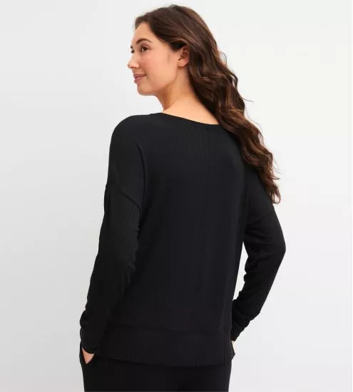 Black long-sleeved T-shirt...
