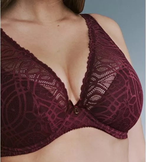 Deep Plunge Bra Salerno...