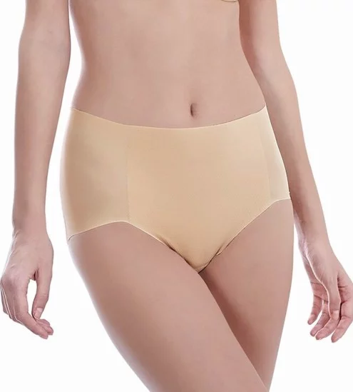 Slip remonte fesses Beyond...