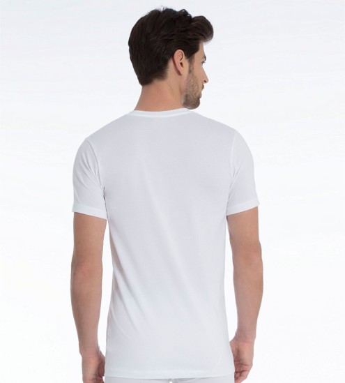 V-Ausschnitt-T-Shirt in der...