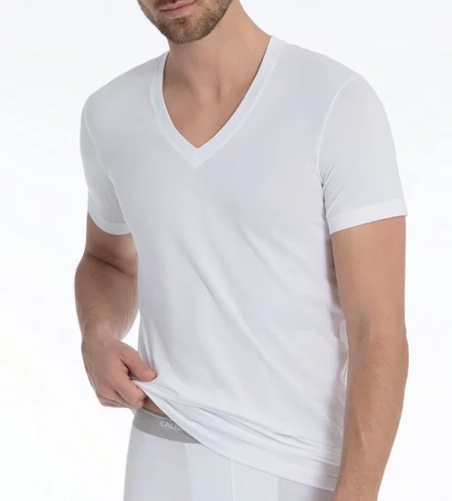 T-shirt col V en coton...