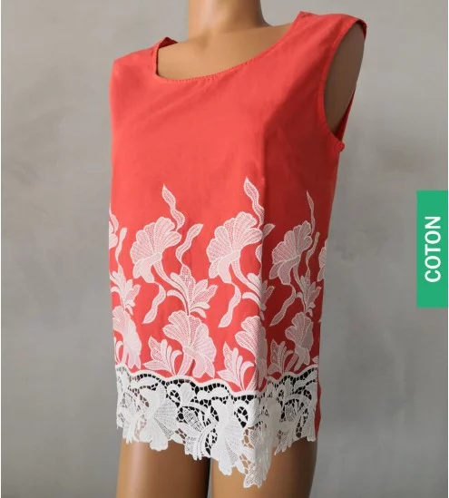 Top en coton et broderie...