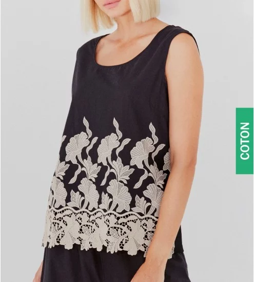 Top en coton et broderie...