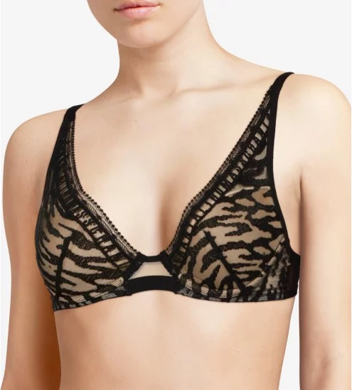 Soutien-gorge plongeant...