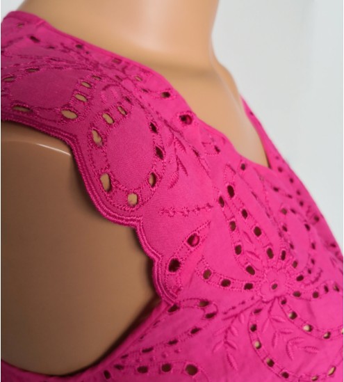 Top en coton broderie de Saint-Gall 674 Fushia