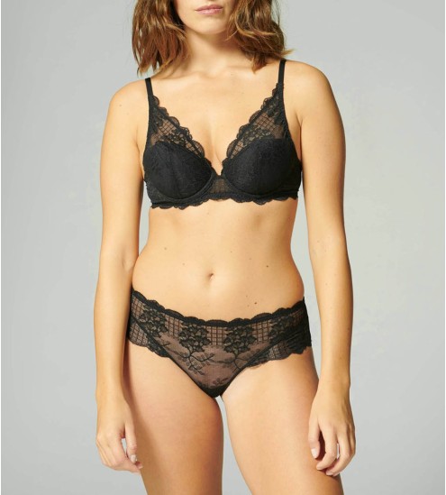 Lace Shorty and Black Dream...