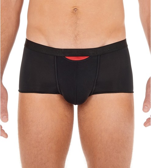 Boxer court push Plumes up...