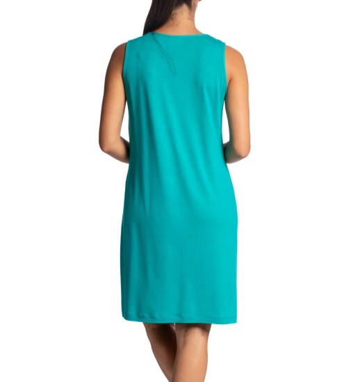 Short dress without...