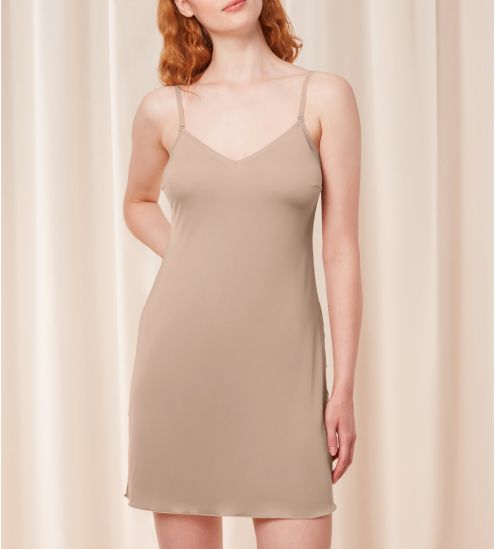 Triumph Body Make Up T...