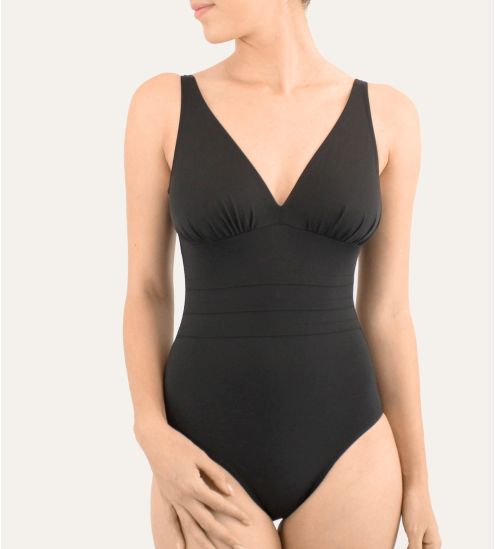 Maillot 1 pièce coupé sous poitrine Addict NOIR