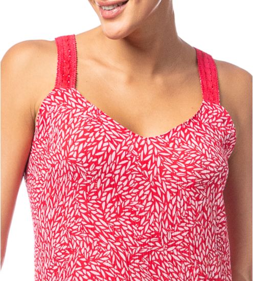 Kurzes Kleid mit roten Riemen