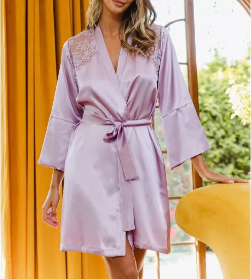 Déshabillé grande taille en satin et dentelle Rio Lila