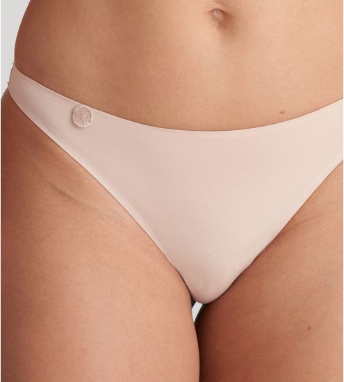 String sans coutures Tom Café
