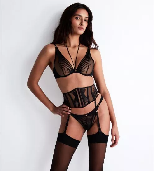 Serre taille Sumptuous Waves Smoky Attraction x Cindy Brunat
