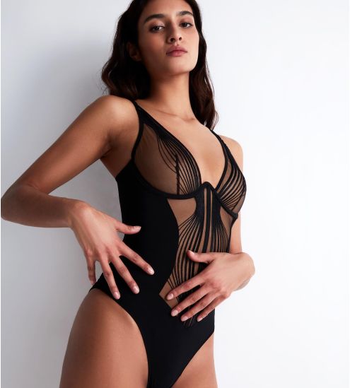 Body Sumptuous Waves Smoky Attraction x Cindy Brunat