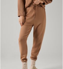 Brown tightened jogging pants