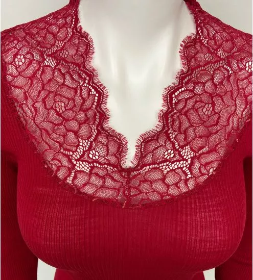 Pull Laine & Soie avec dentelle Rouge